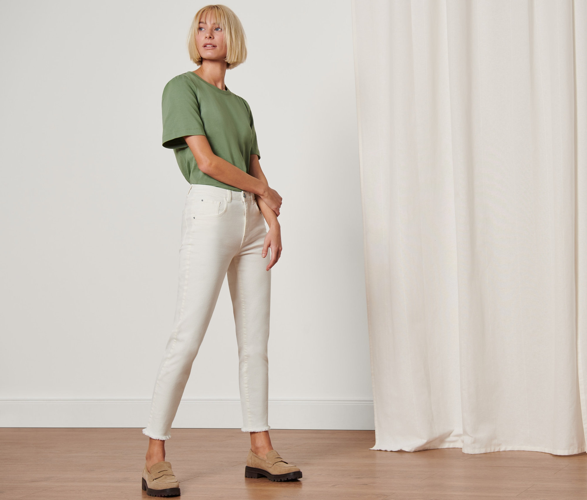 Thumbnail - Tchibo - Modern Denim »Fit Lilly« - Damen - Gr. 40 - weiß