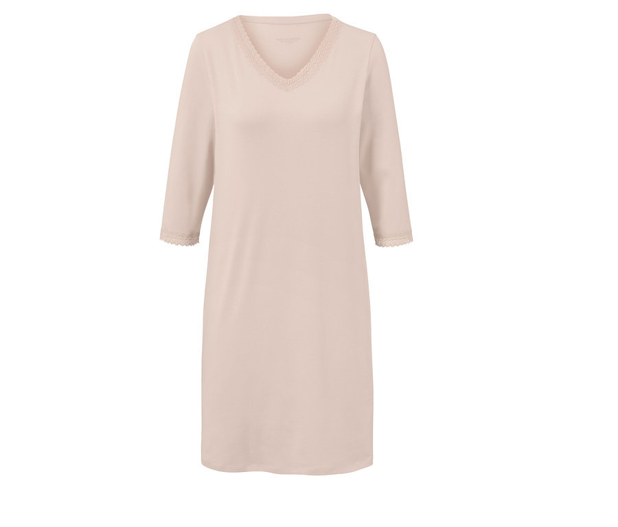 Cremefarbenes Nachthemd mit 3/4-Ärmeln und Spitze.