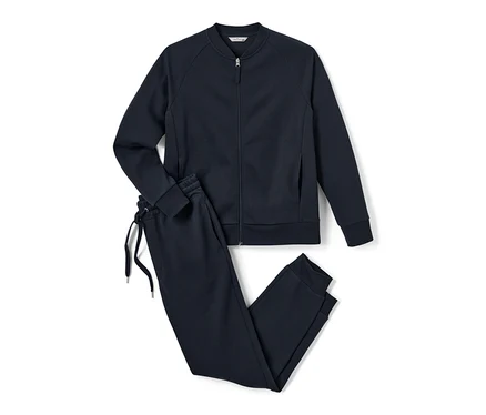 Marineblauer Hausanzug mit Reißverschlussjacke und Kordelzug.