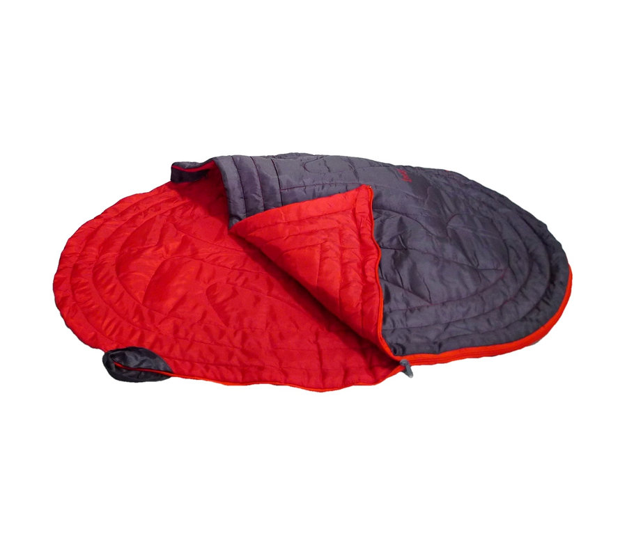 Eine rot-graue 2-in-1 Hundedecke und Schlafsack.