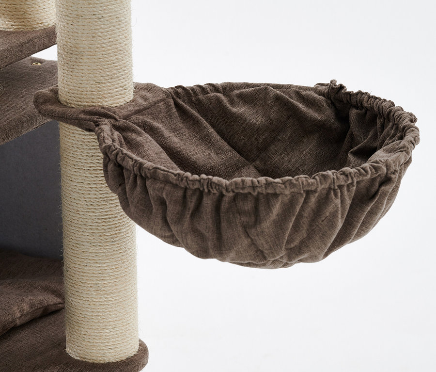 Detailansicht des braunen Nobby Kratzbaums »HITAL« mit Jute-Säulen und Stoffkorb.