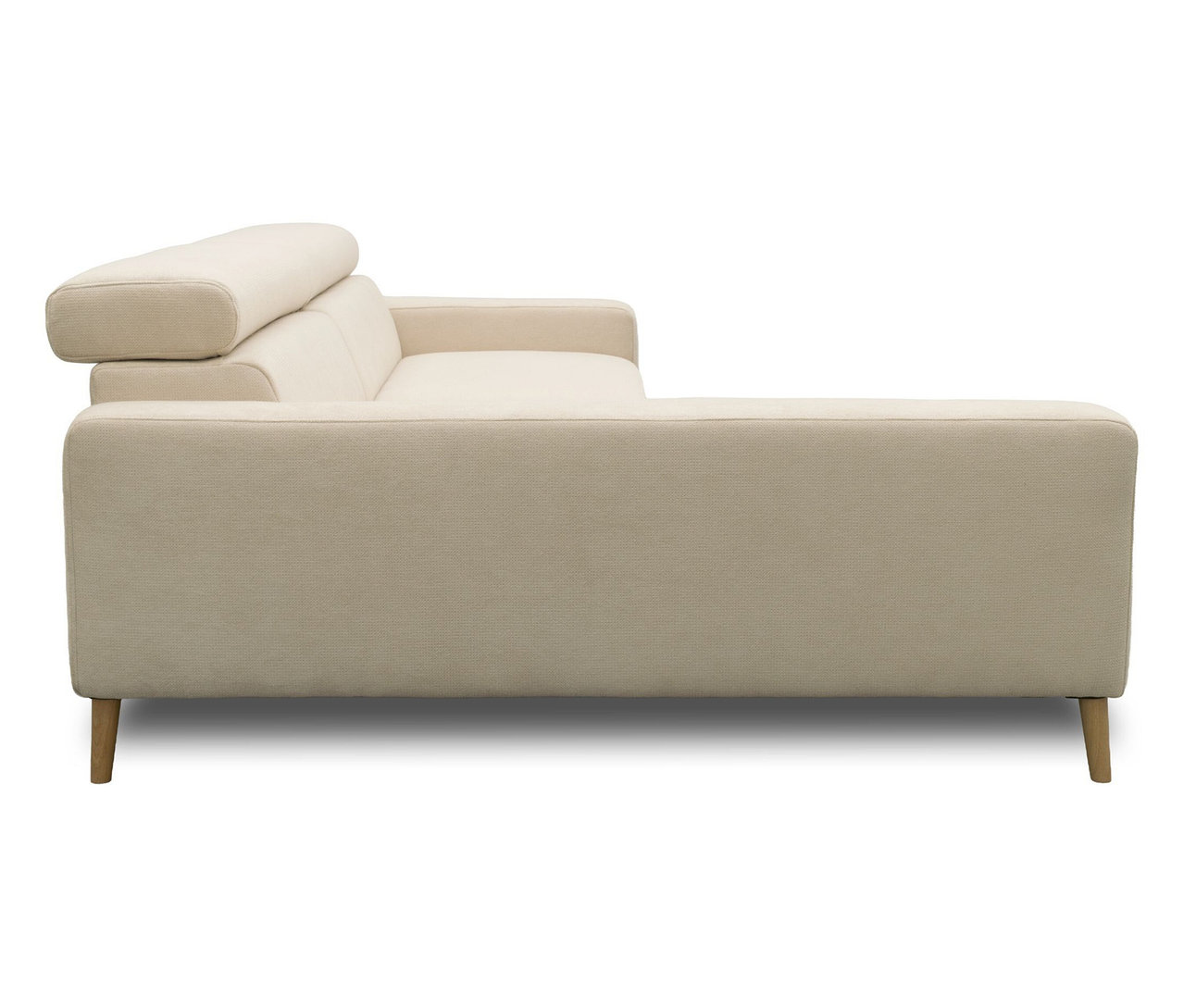 DOMO Sofa "Malmö" in Creme, mit Longchair links, Kopfteilverstellung und Holzfüßen.