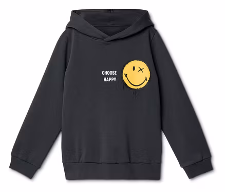 Dunkelgrauer Kapuzenpullover mit gelbem Smiley-Gesicht, das ein X als rechtes Auge und gelbe Farbtropfen hat, daneben der Text „CHOOSE HAPPY“.