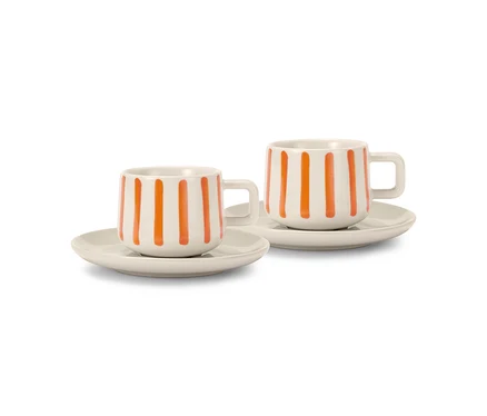 Zwei cremefarbene Espressotassen mit orangefarbenen Streifen und Untertassen, ein 2er Set.