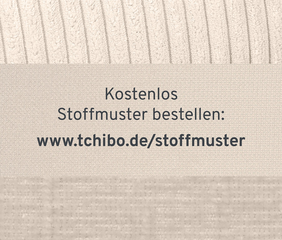 Zwei beigefarbene Stoffmuster, oben gerippt und unten strukturiert, mit dem Text "Kostenlos Stoffmuster bestellen: www.tchibo.de/stoffmuster".