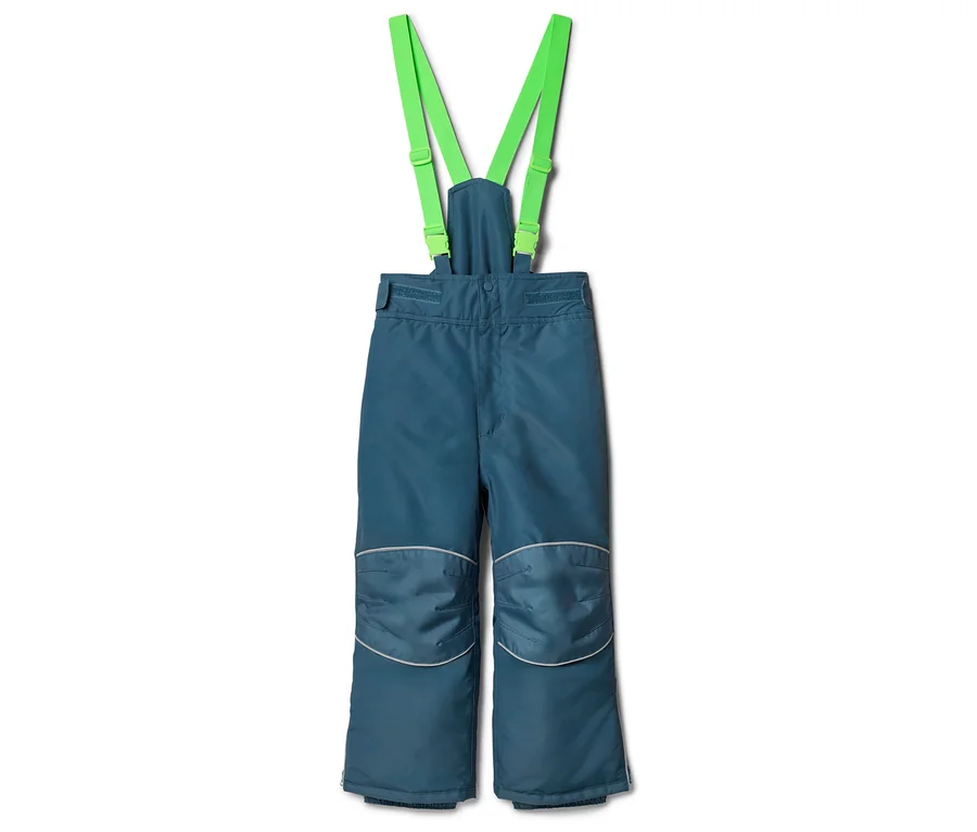 Blaue Schneehose mit leuchtend grünen Hosenträgern und verstärkten Kniebereichen mit reflektierenden Streifen.