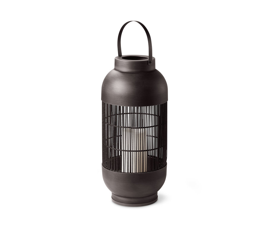 Eine hohe LED-Outdoor-Laterne.