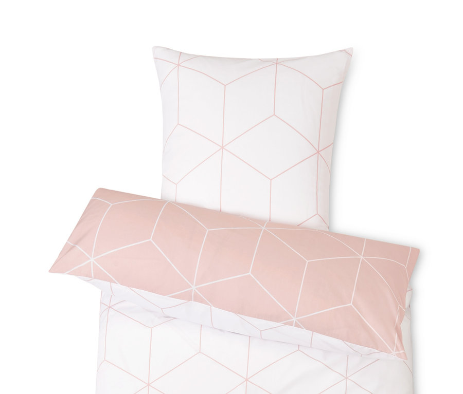 Eine weisse Bettwäsche mit geometrischem Muster und ein rosa Kissenbezug.