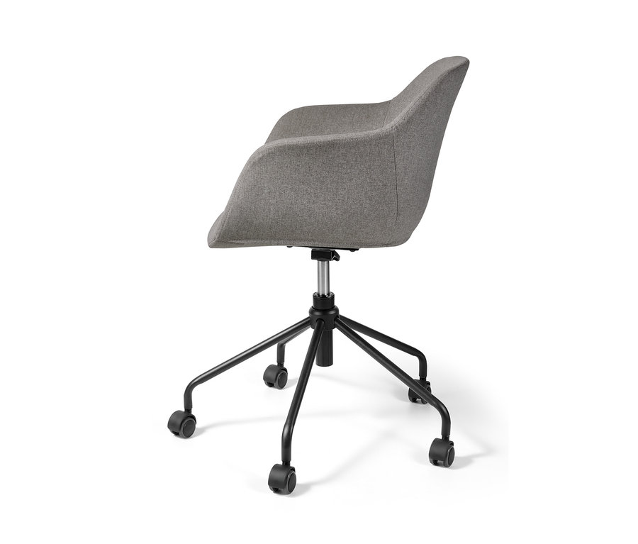 Gepolsterter Schreibtischstuhl mit Rollen.