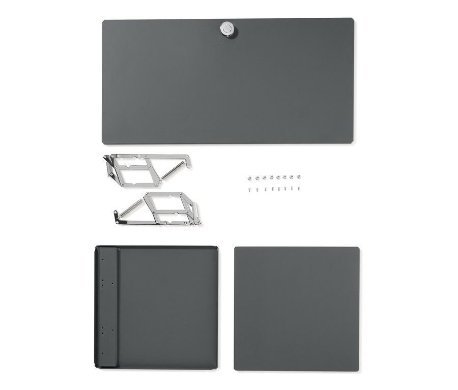Ein Metall-Ergänzungsklappen-Set liegt ausgelegt da.