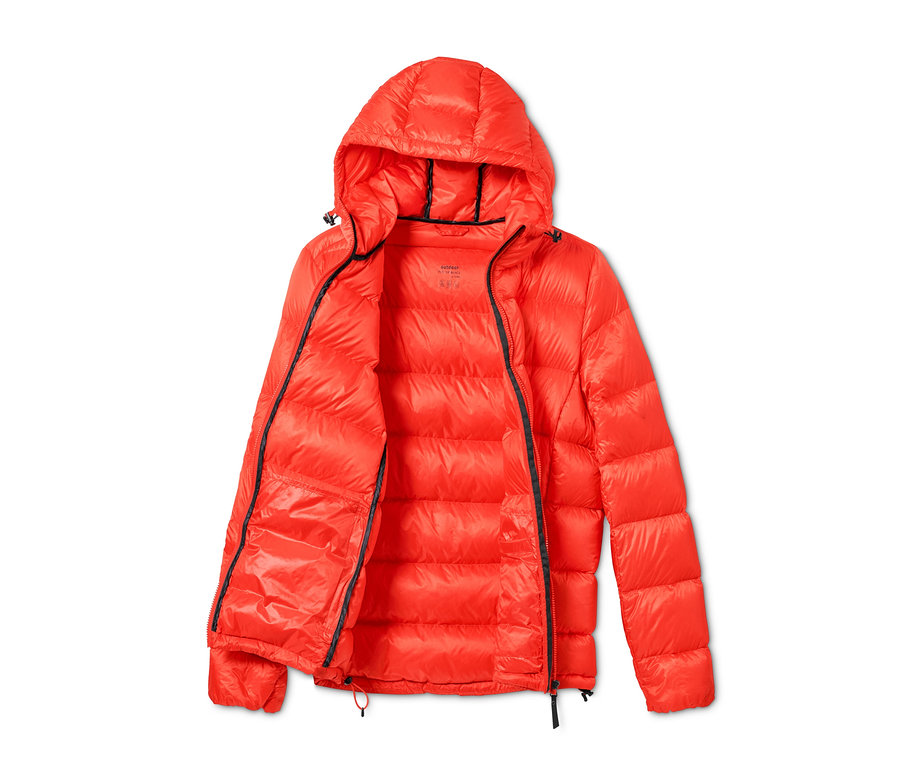 Offene Daunenjacke.