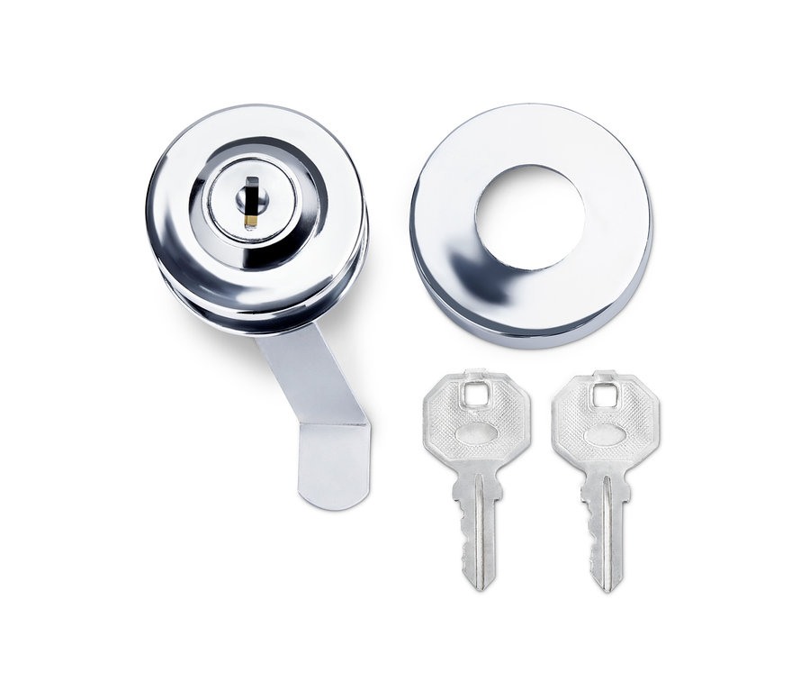 Schloss, Abdeckung und zwei Schlüssel auf weissem Hintergrund.