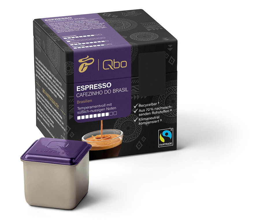 Eine Packung und eine Kapsel Qbo Espresso CAFEZINHO DO BRASIL.