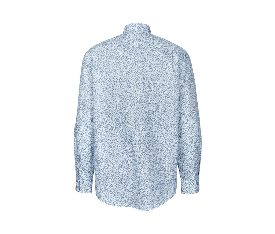 Detailansicht der Rückseite eines hellblauen Hemdes mit Button-down-Kragen, Comfort Fit, mit kleinem Muster.