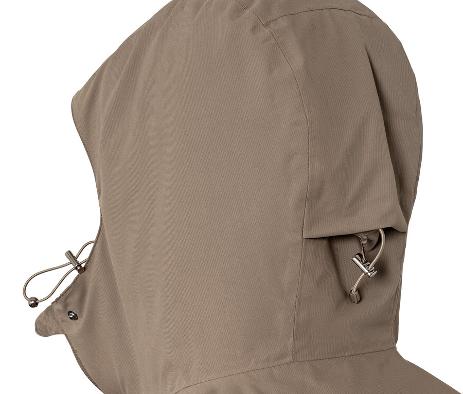 Detailansicht der Kapuze eines beigen Damen Thermo-Mantels.