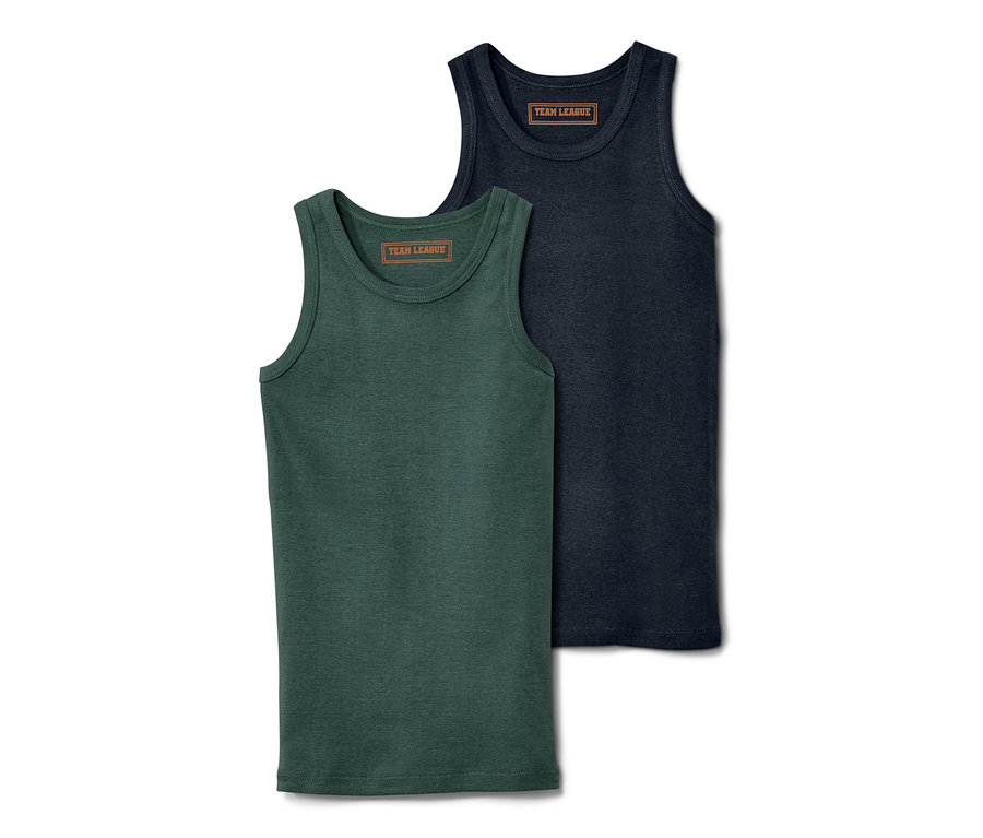 Zwei Unterhemden, eines in Grün und eines in Dunkelblau.