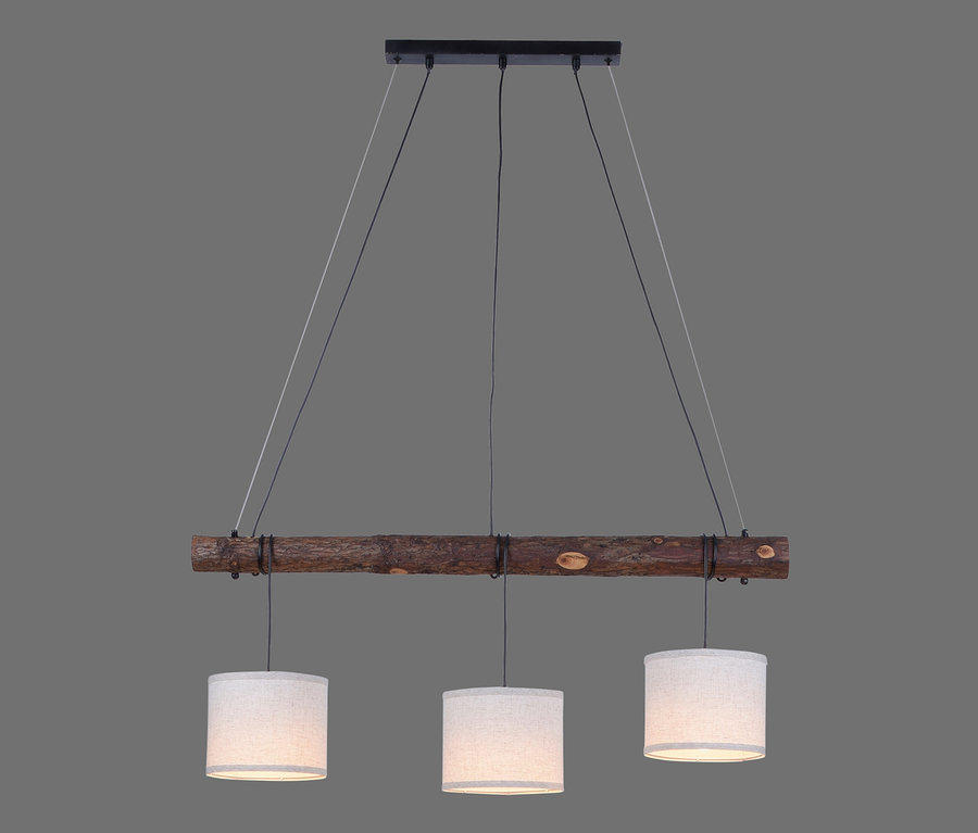 Pendelleuchte »Bark« mit Holzelement und drei Textilschirmen.