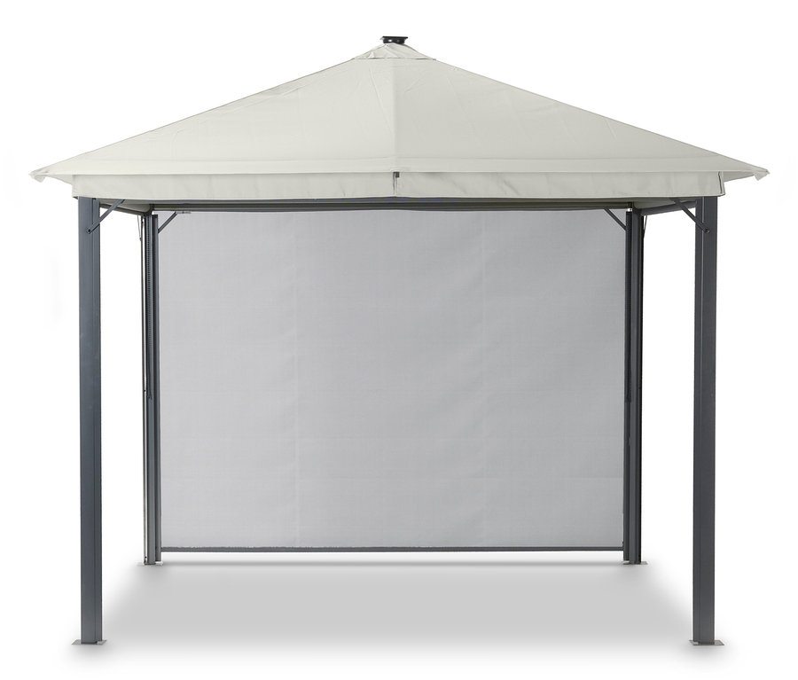 Ein Leco Solarpavillon, ca. 300 x 300 cm, steht.