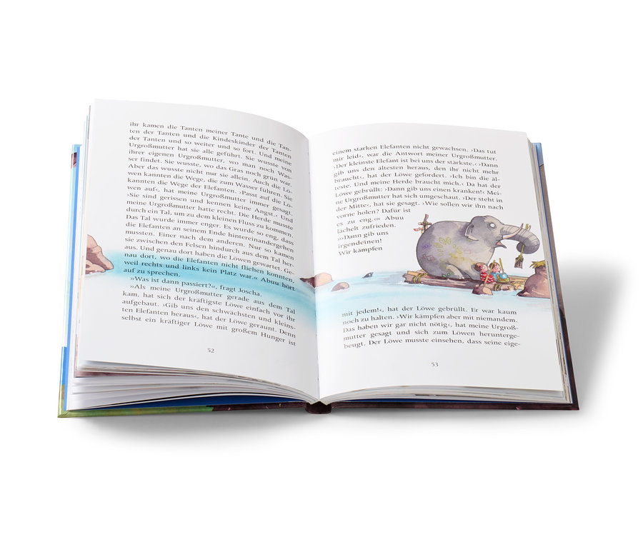 Offenes Buch mit einer Illustration von einem Elefanten und Menschen auf der Seite. Buch »Wir sind nachher wieder da, wir müssen kurz nach Afrika«