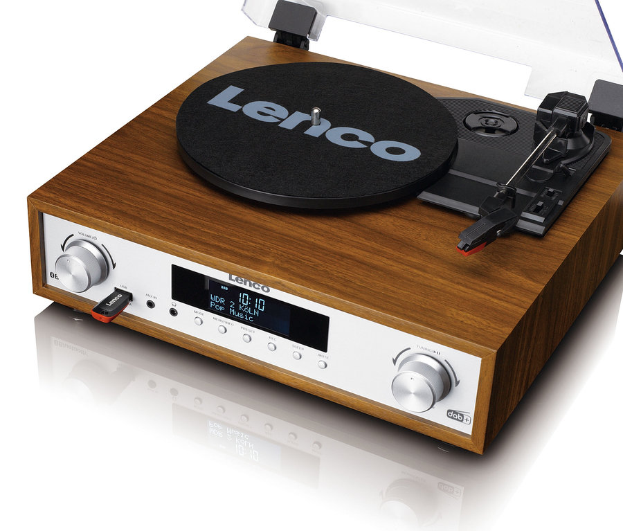 Detailaufnahme einer Lenco Stereoanlage mit Plattenspieler.