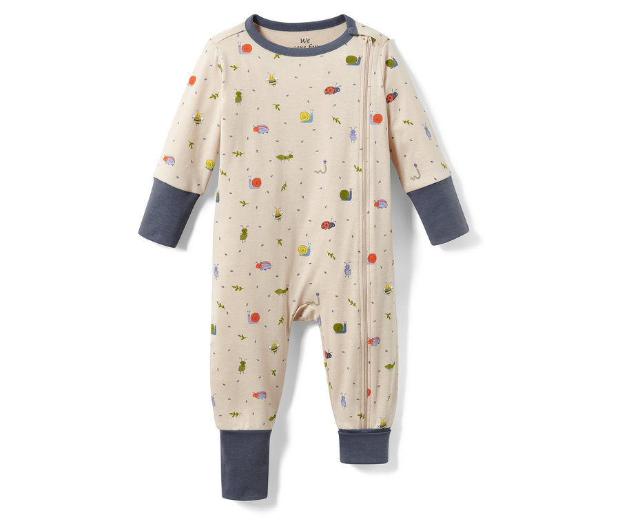 Baby-Pyjama mit Reißverschluss und Insektenmuster.