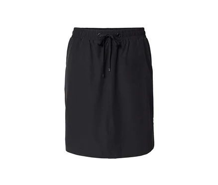 Schwarze Funktions-Rockshorts.