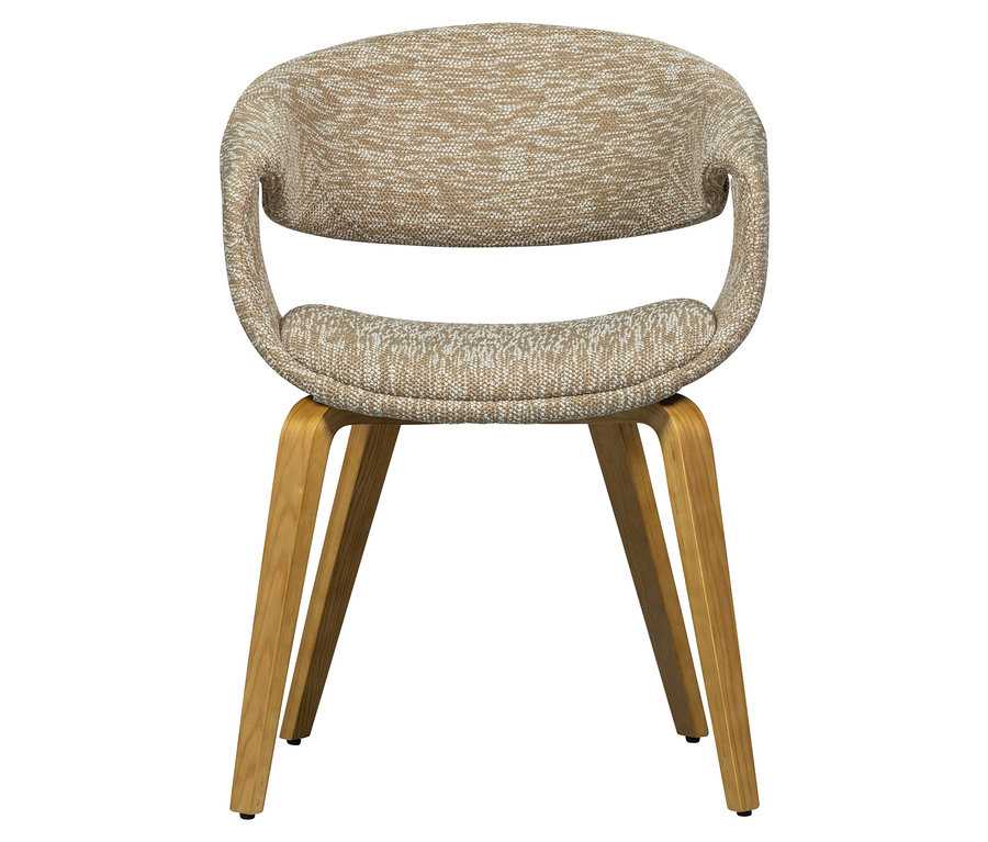 Ein einzelner sandfarbener WOOOD Esszimmerstuhl »Yossi« aus einem 2er-Set steht mit naturfarbenen Holzfüßen auf einem weißen Hintergrund.