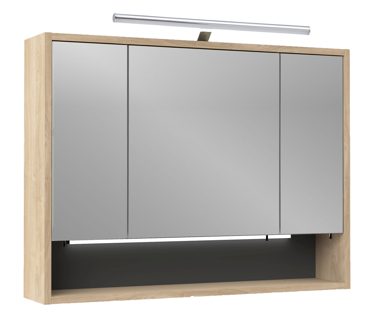 Spiegelschrank »Sonderby« in Nordic Light Oak mit drei Spiegeltüren und silberner Lampe oben. Offenes Fach unterhalb des Schranks.