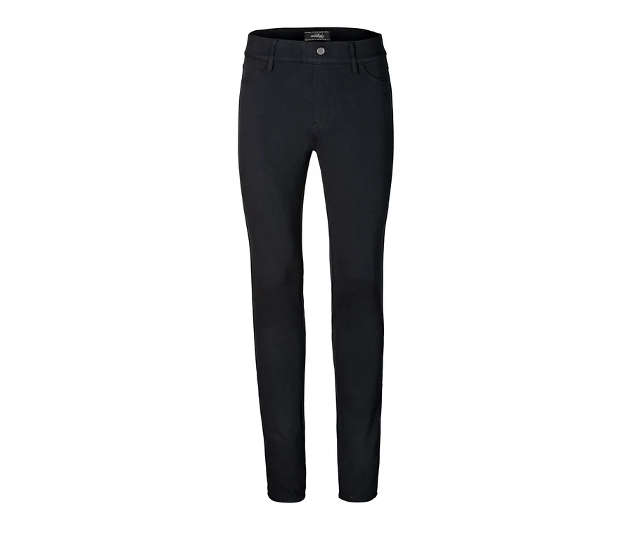 Schwarze Jeggings.