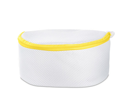 Ein weisses BH-Wäschenetz mit gelbem Reissverschluss, 2 Stück