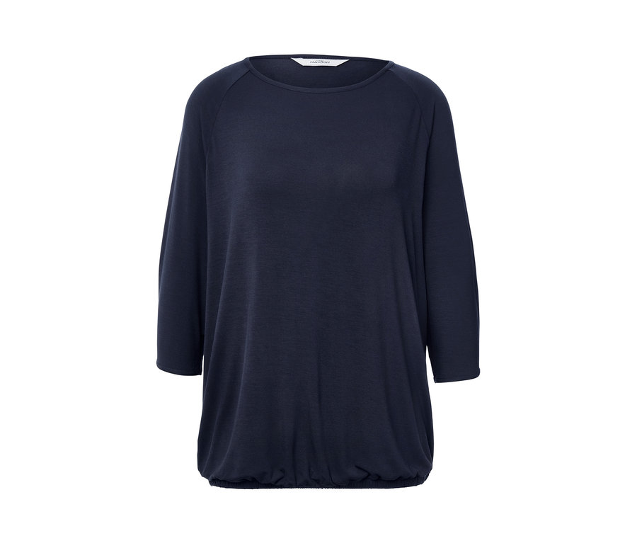 Dunkelblaues Shirt mit Fledermausärmeln.