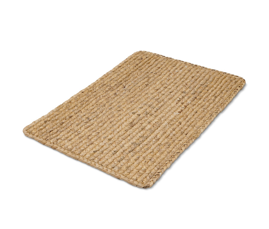 Beiger Teppich aus Wasserhyazinthe.