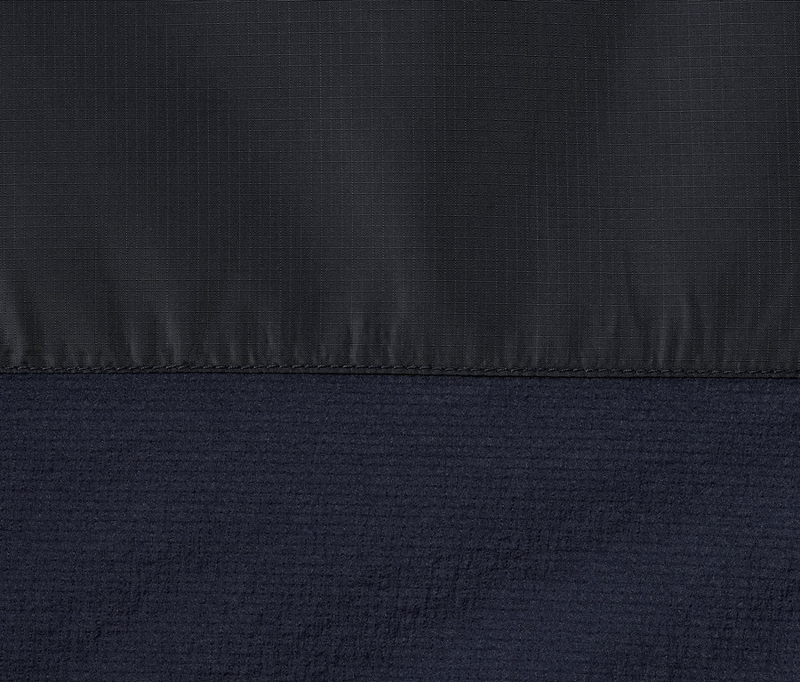 Detail einer Funktionsjacke.