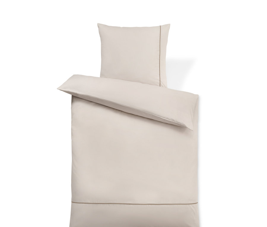 Beige Premium-Satin-Bettwäsche.