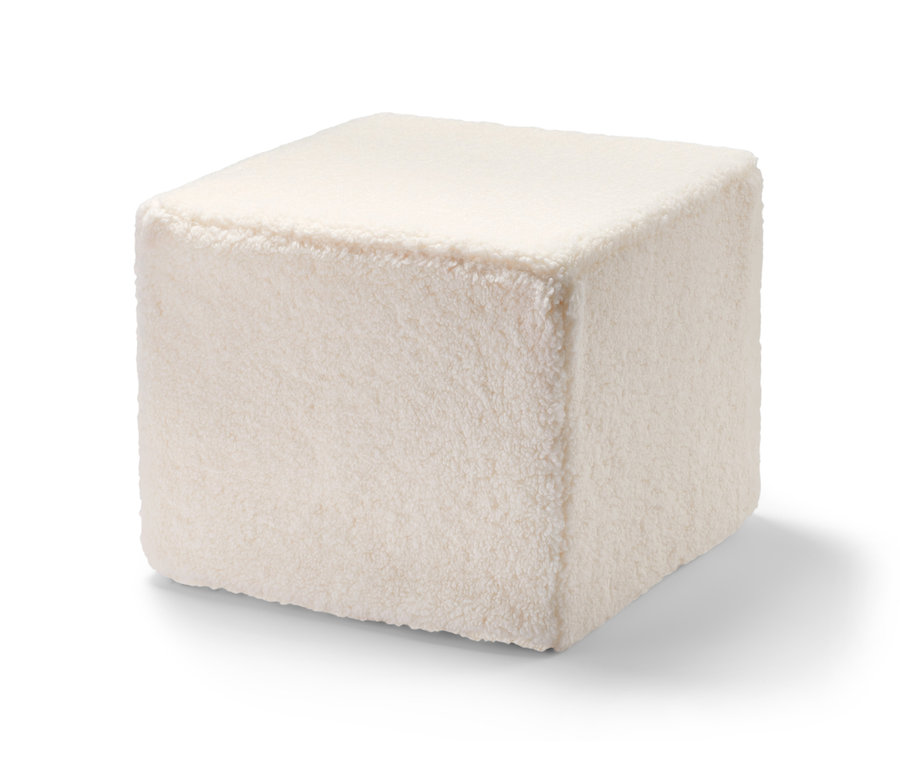 Ein weißer Sitzpouf.