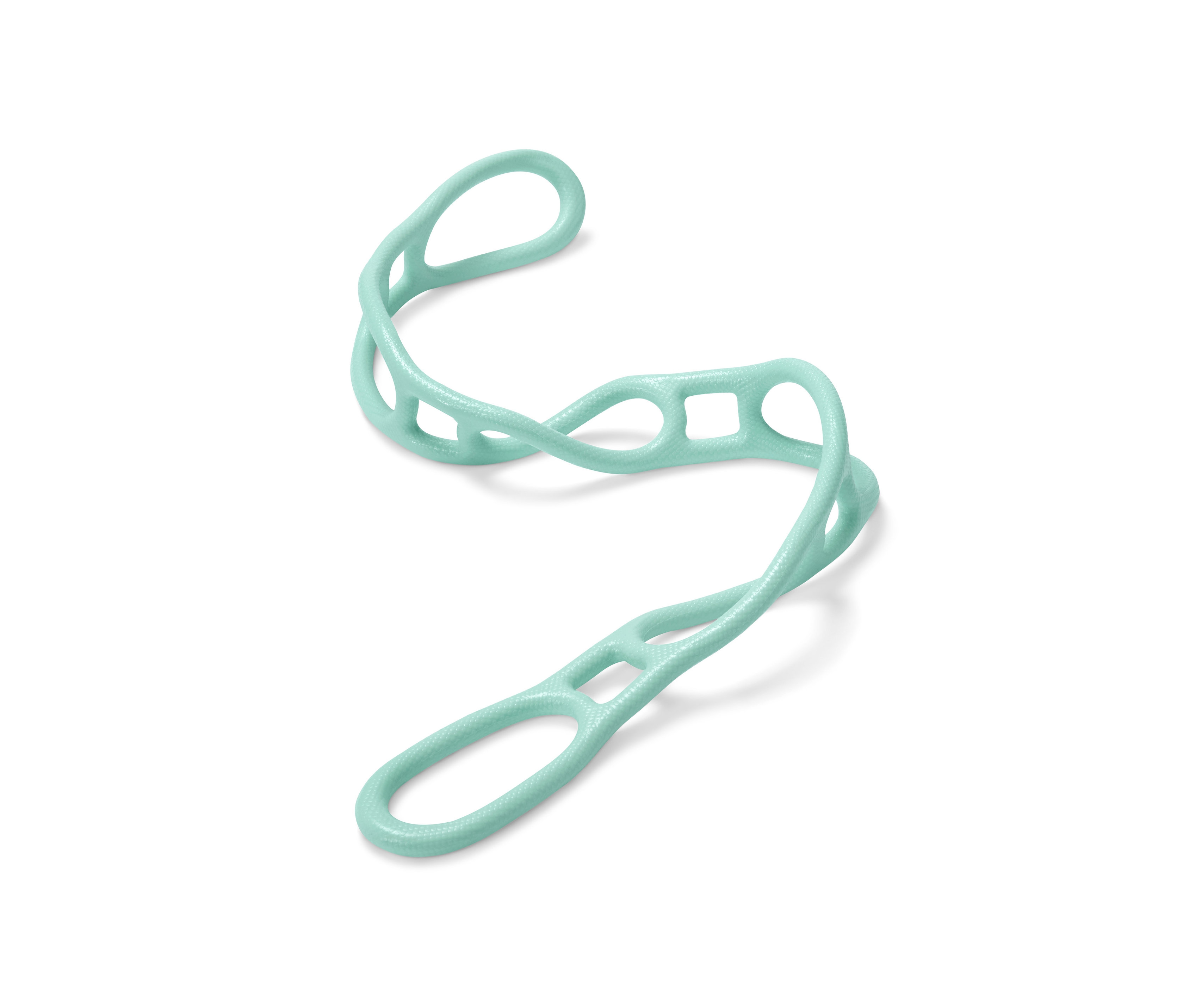 Ein türkises Fitnessband liegt auf einem weißen Hintergrund.