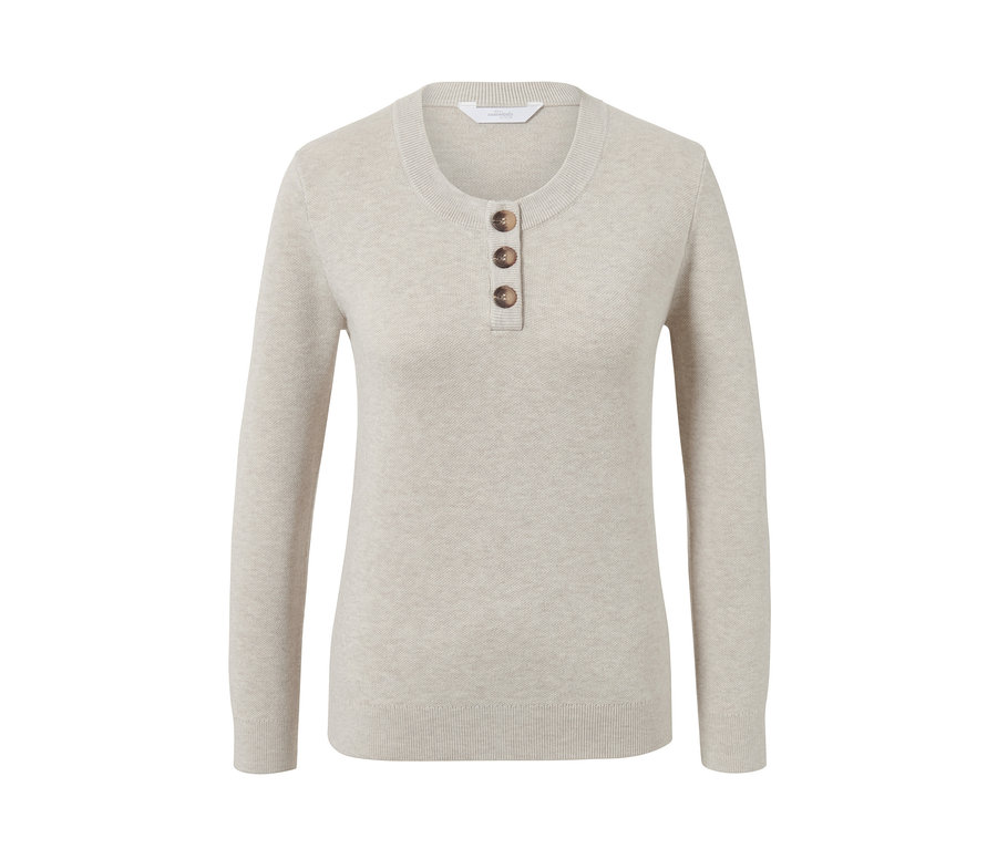 Beiger Hausanzug Pullover mit langen Ärmeln und drei Knöpfen.