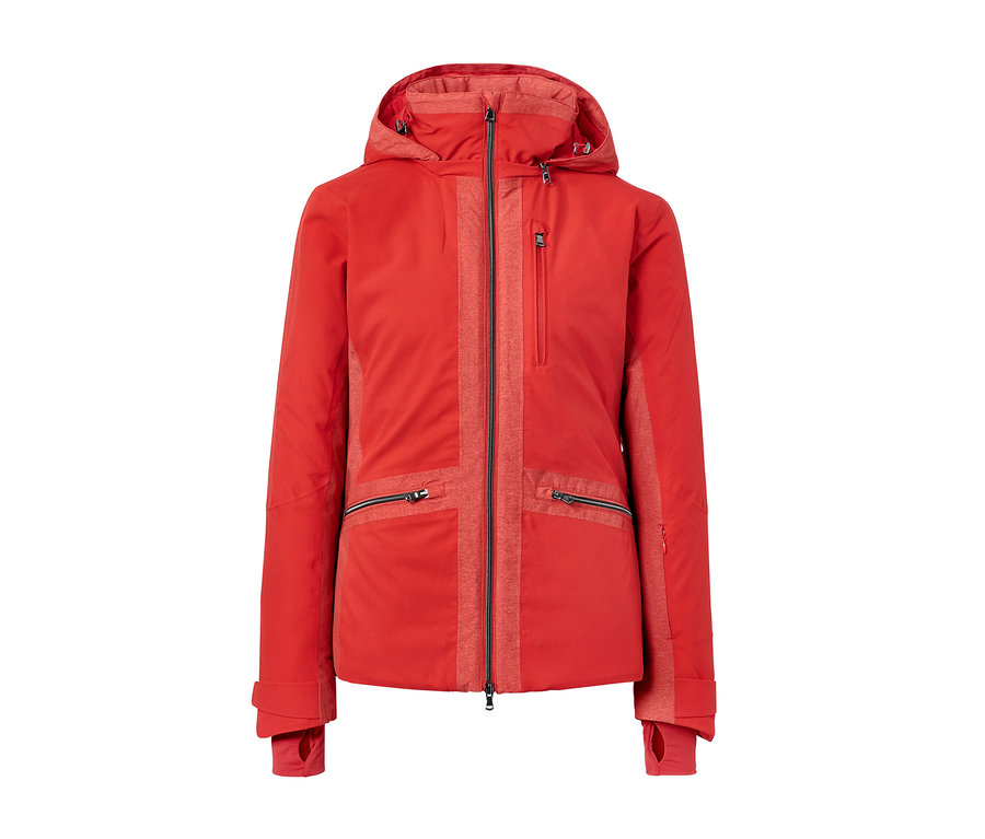 Rote Softshell-Skijacke.