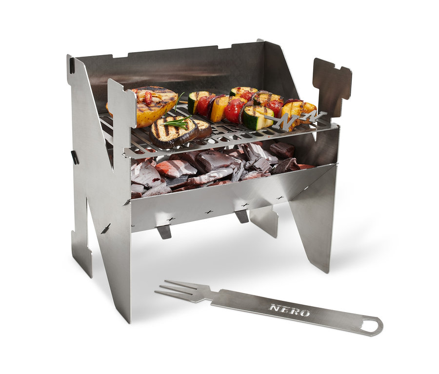 Nero® Green BBQ-Box mit gegrilltem Gemüse und Kohle.