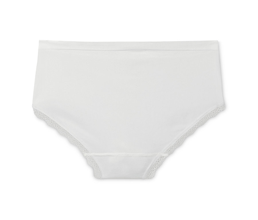 Eine weiße Seamless-Panty liegt auf einem weißen Hintergrund.