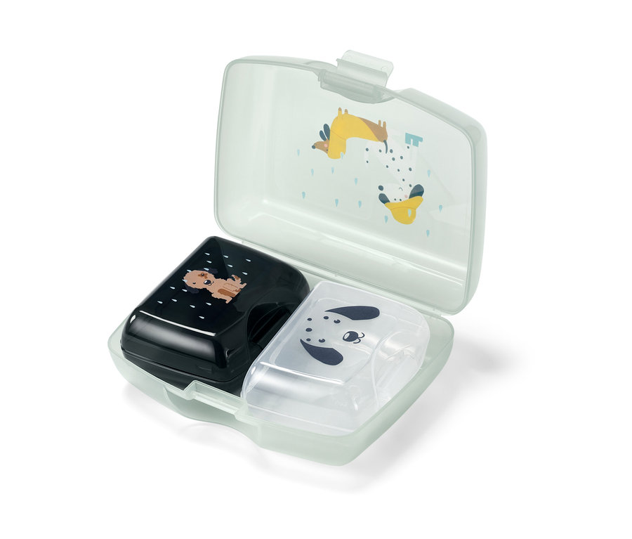 Geöffnete Brotdose mit Hundeabbildungen, 3 Stück.