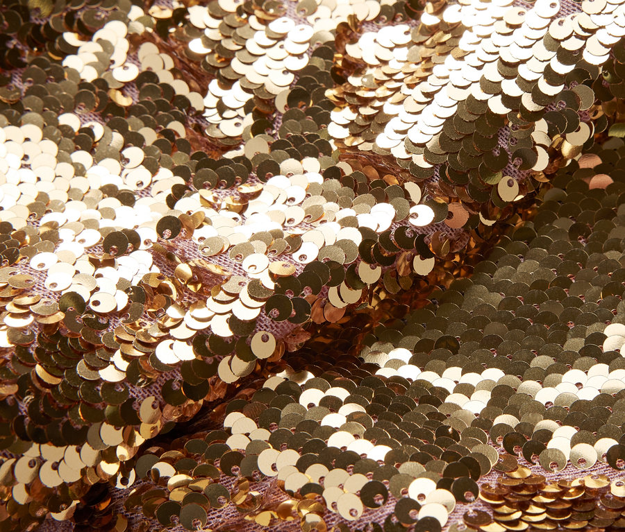 Nahaufnahme einer Kinder-Paillettenjacke.