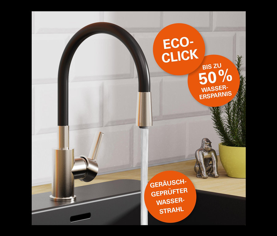 Wasser läuft aus der Edelstahl-Spültischarmatur »FLEXO«.