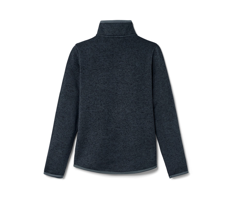 Detailansicht einer Kinder-Strickfleecejacke.