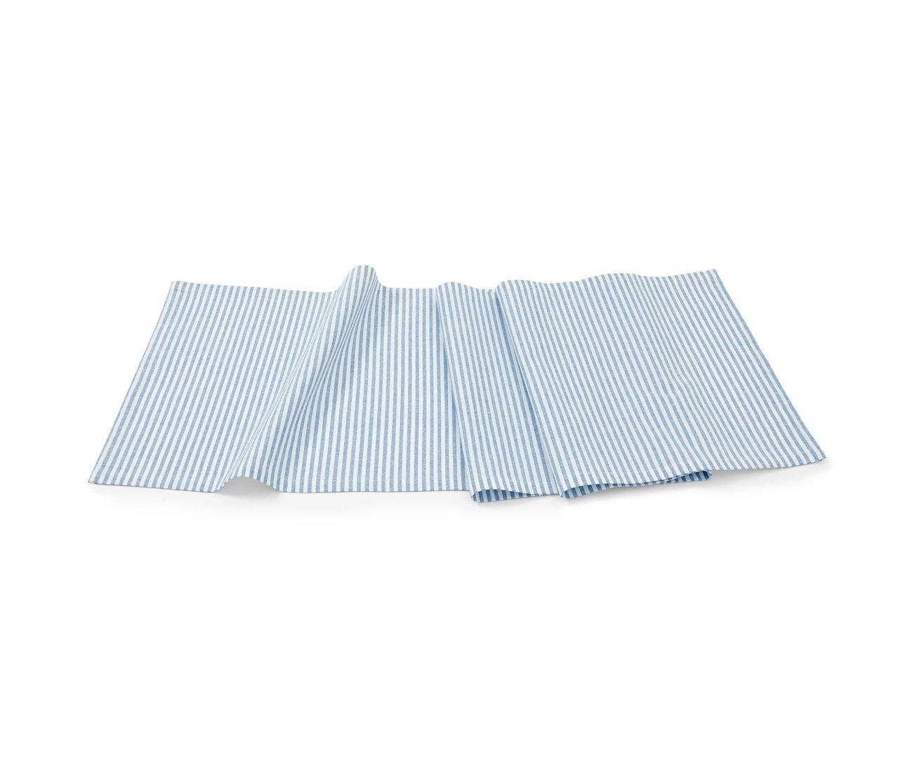 Ein blau gestreifter Tischläufer.