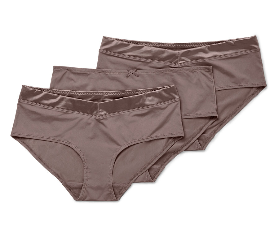 Drei Pantys in einer abgestuften Anordnung.