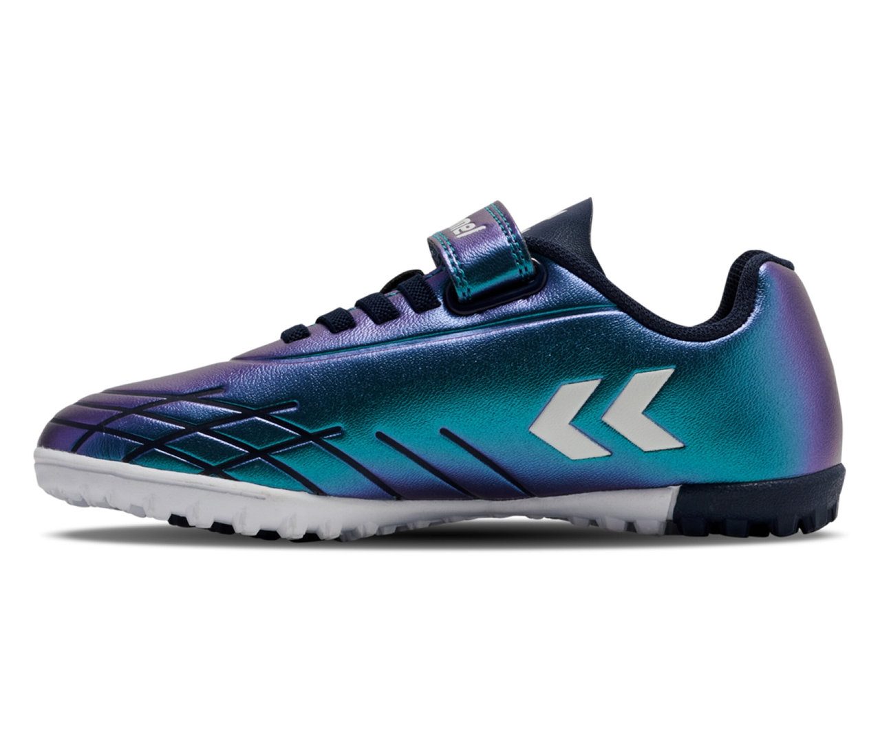 Einzelner grüner hummel® Top Star Turf JR Fußballschuh mit Klettverschluss und weißer Sohle.