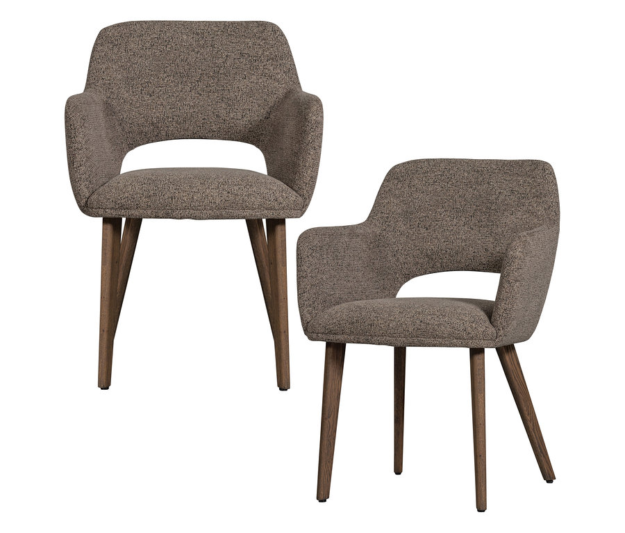 Zwei »Murat« Esszimmerstühle von Woood stehen vor einem weißen Hintergrund.