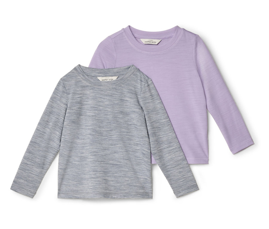 Zwei langärmlige Kinder-Shirts, eines grau und eines hellviolett, flach liegend und leicht überlappend.
