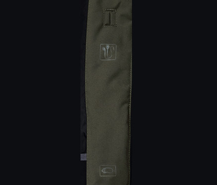 Detailansicht einer High-Tech-Skijacke.